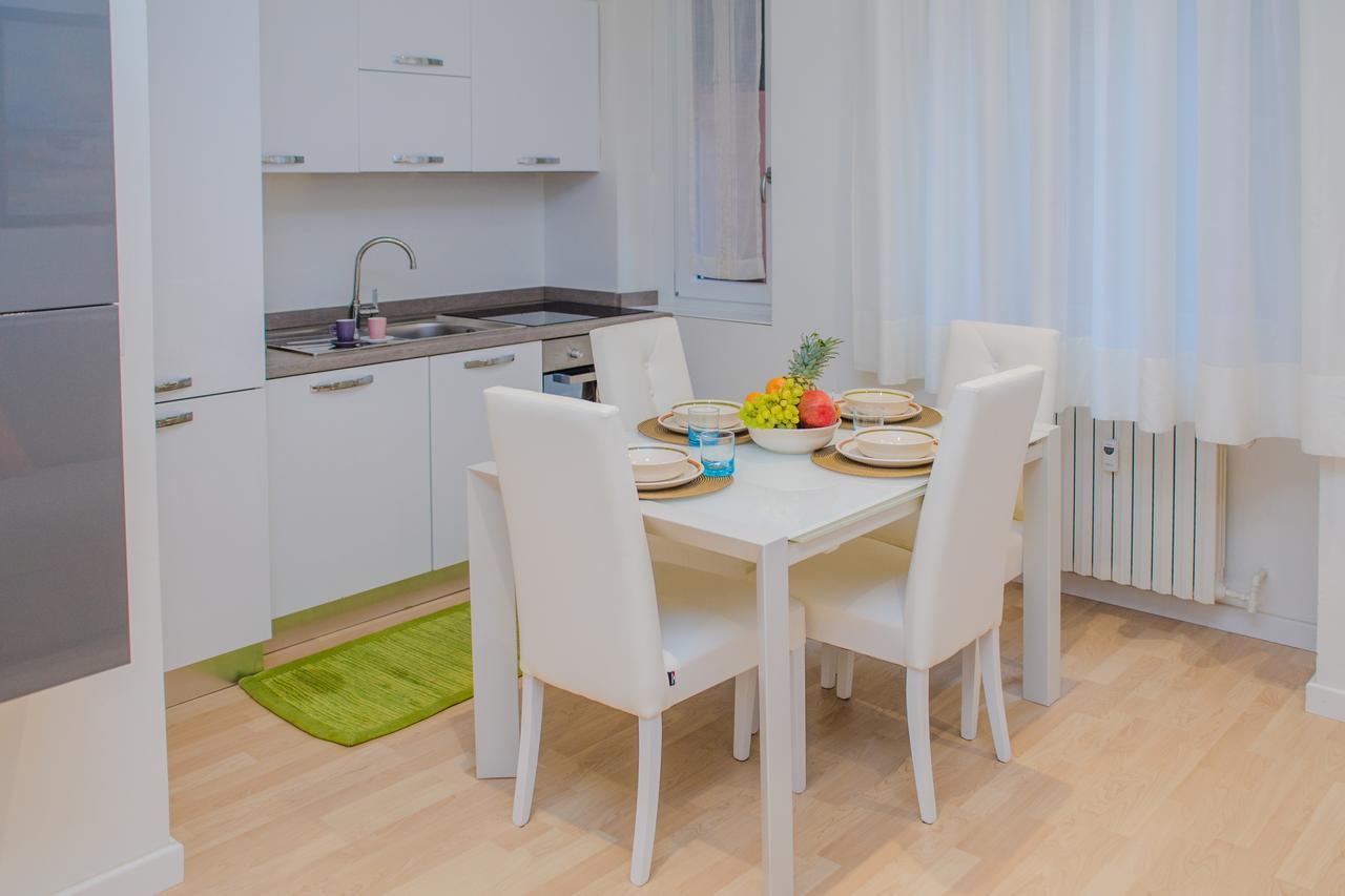 Guesthost - Istria M5 Cozy Apartment Milano Eksteriør billede